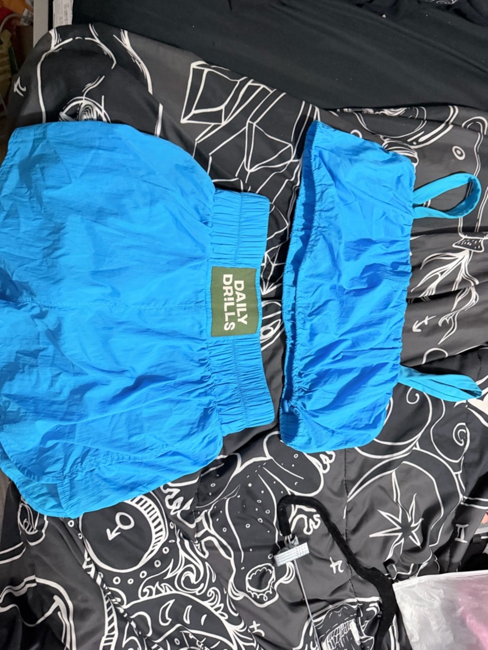NWOT Daily Drills Bubble top (s) and Shorts (m) set